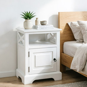 white furniture,white bedside